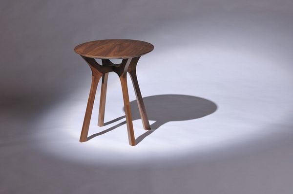 Lyssna_side_table_1