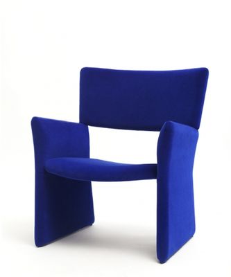 Crown_easy_chair_royal_blue_velvet