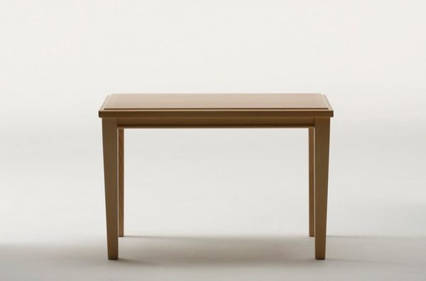 Traditional_side_table_3670-31_beech