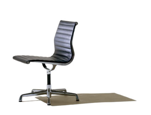 Eames_ali_group_side_chair