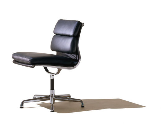 Eames_soft_pad_side_chair